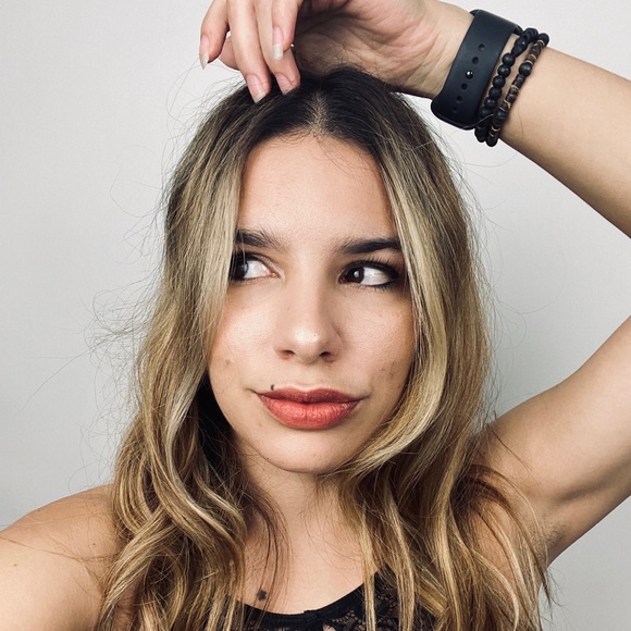 Welcome to my closet💕 - Picture 2 of 3